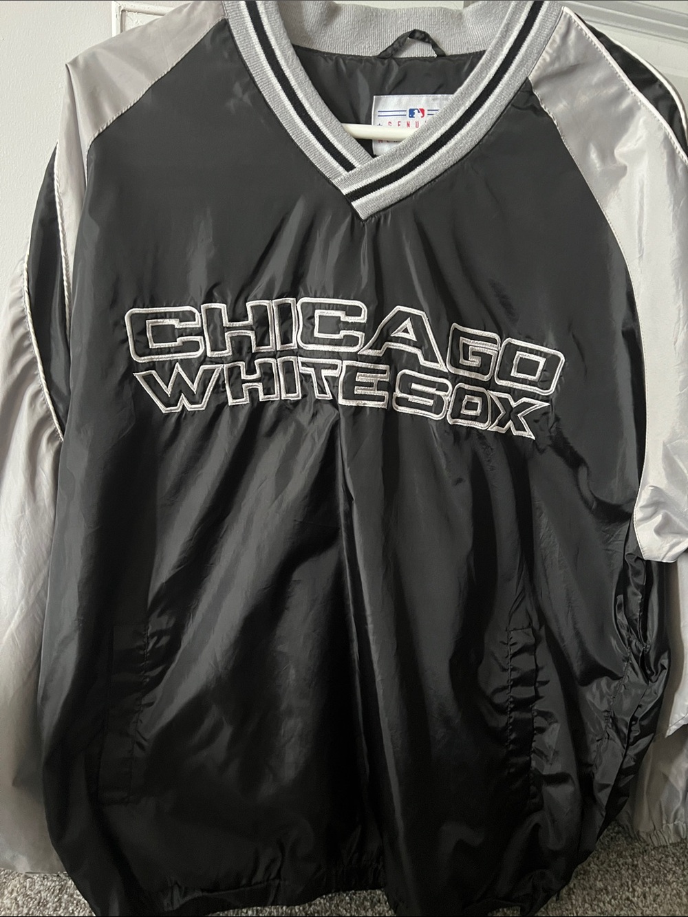 White Sox 🩶🖤 wind breaker